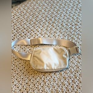 Lululemon crossbody/Fanny pack